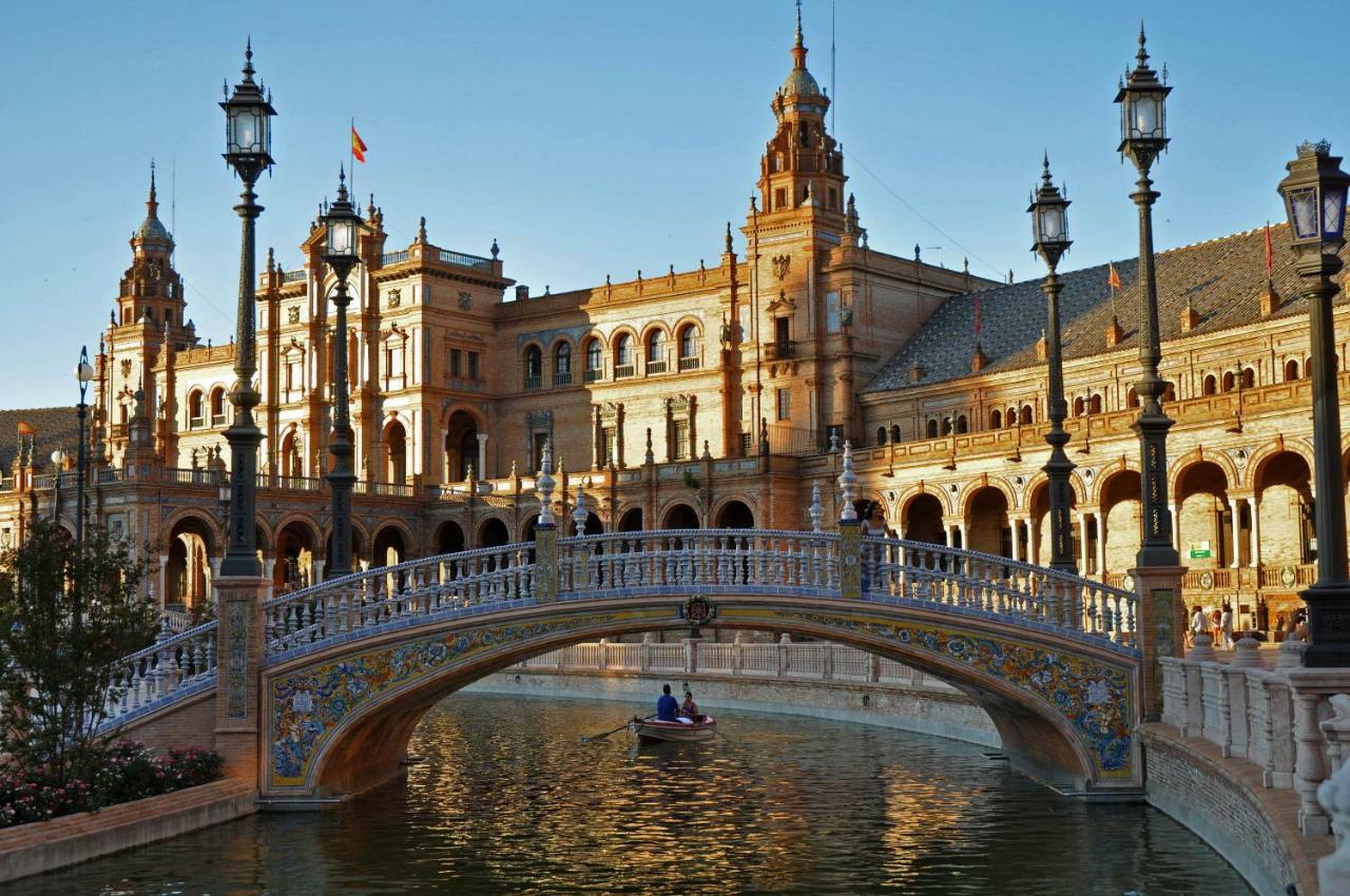 Sevilla Butterfly Suites ภายนอก รูปภาพ